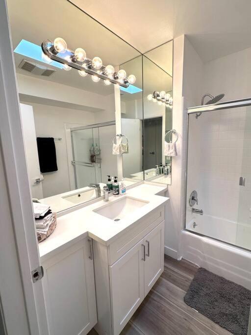 Appartamento Urban Luxury In Brentwood